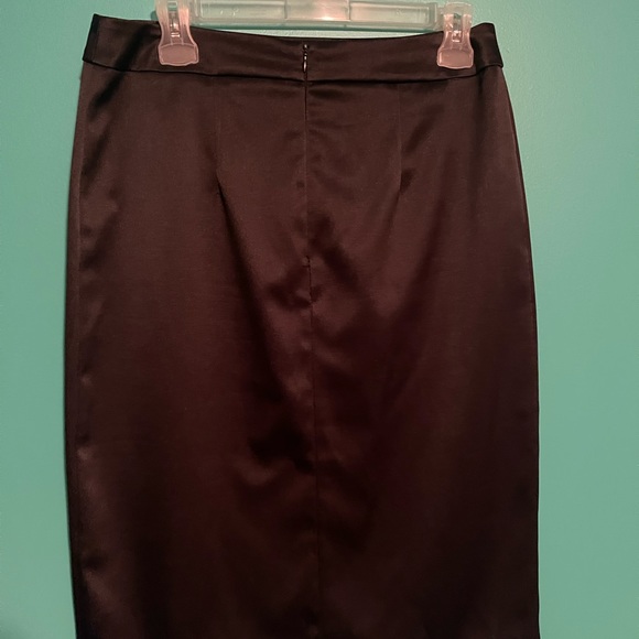 🛑Black Fitted Pencil Skirt🛑 - Picture 7 of 7